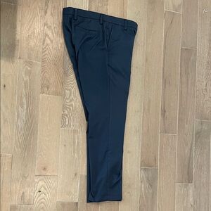 Amazon Essentials Men's Dark Blue Dress Pants